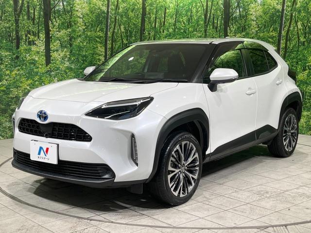 ヤリスクロス ハイブリッドＺ　禁煙車　純正８型ディスプレイオーディオ　全周囲カメラ　衝突軽減装置　レーダークルーズ　ブラインドスポットモニター　シートヒーター　ＬＥＤヘッド　電動リアゲート　純正１８インチアルミ　ＥＴＣ　スマートキ（25枚目）