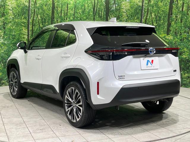 ヤリスクロス ハイブリッドＺ　禁煙車　純正８型ディスプレイオーディオ　全周囲カメラ　衝突軽減装置　レーダークルーズ　ブラインドスポットモニター　シートヒーター　ＬＥＤヘッド　電動リアゲート　純正１８インチアルミ　ＥＴＣ　スマートキ（27枚目）