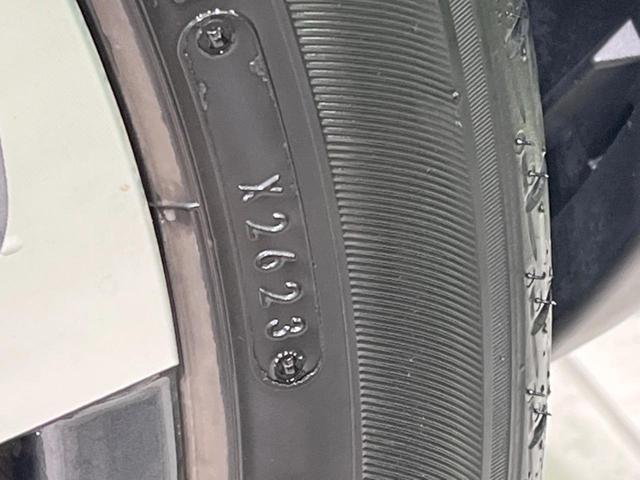 ヤリスクロス ハイブリッドＺ　禁煙車　純正８型ディスプレイオーディオ　全周囲カメラ　衝突軽減装置　レーダークルーズ　ブラインドスポットモニター　シートヒーター　ＬＥＤヘッド　電動リアゲート　純正１８インチアルミ　ＥＴＣ　スマートキ（31枚目）