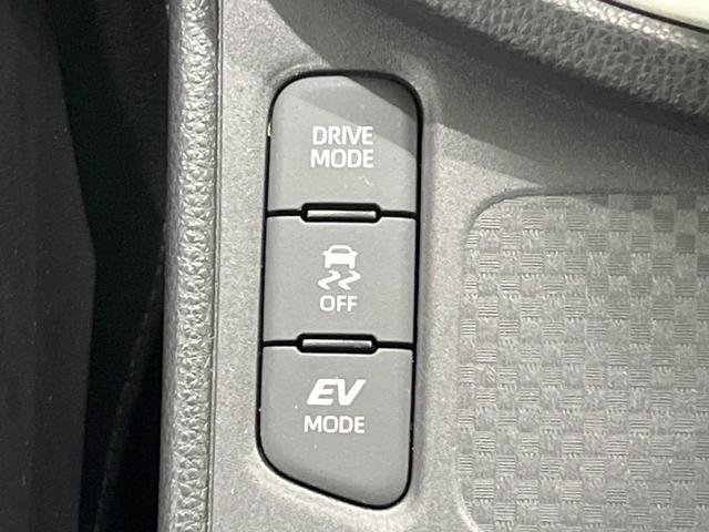 ヤリスクロス ハイブリッドＺ　禁煙車　純正８型ディスプレイオーディオ　全周囲カメラ　衝突軽減装置　レーダークルーズ　ブラインドスポットモニター　シートヒーター　ＬＥＤヘッド　電動リアゲート　純正１８インチアルミ　ＥＴＣ　スマートキ（46枚目）