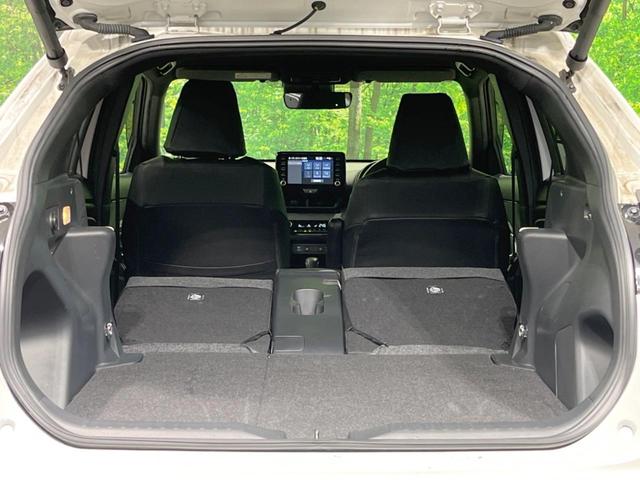 ヤリスクロス ハイブリッドＺ　禁煙車　純正８型ディスプレイオーディオ　全周囲カメラ　衝突軽減装置　レーダークルーズ　ブラインドスポットモニター　シートヒーター　ＬＥＤヘッド　電動リアゲート　純正１８インチアルミ　ＥＴＣ　スマートキ（49枚目）