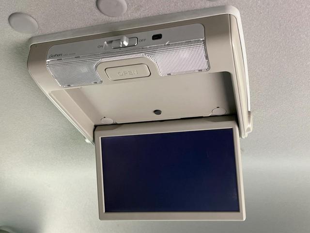 ステップワゴンスパーダ スパーダハイブリッド　Ｇ　ホンダセンシング　禁煙車　純正９型ナビ　両側電動ドア　後席モニター　衝突軽減装置　レーダークルーズ　バックカメラ　ＬＥＤヘッド＆フォグ　デュアルエアコン　純正１６インチアルミ　車線逸脱警報　ビルトインＥＴＣ（4枚目）