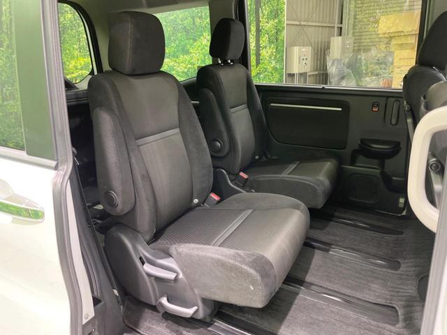 ステップワゴンスパーダ スパーダハイブリッド　Ｇ　ホンダセンシング　禁煙車　純正９型ナビ　両側電動ドア　後席モニター　衝突軽減装置　レーダークルーズ　バックカメラ　ＬＥＤヘッド＆フォグ　デュアルエアコン　純正１６インチアルミ　車線逸脱警報　ビルトインＥＴＣ（10枚目）