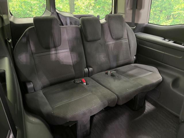 ステップワゴンスパーダ スパーダハイブリッド　Ｇ　ホンダセンシング　禁煙車　純正９型ナビ　両側電動ドア　後席モニター　衝突軽減装置　レーダークルーズ　バックカメラ　ＬＥＤヘッド＆フォグ　デュアルエアコン　純正１６インチアルミ　車線逸脱警報　ビルトインＥＴＣ（11枚目）