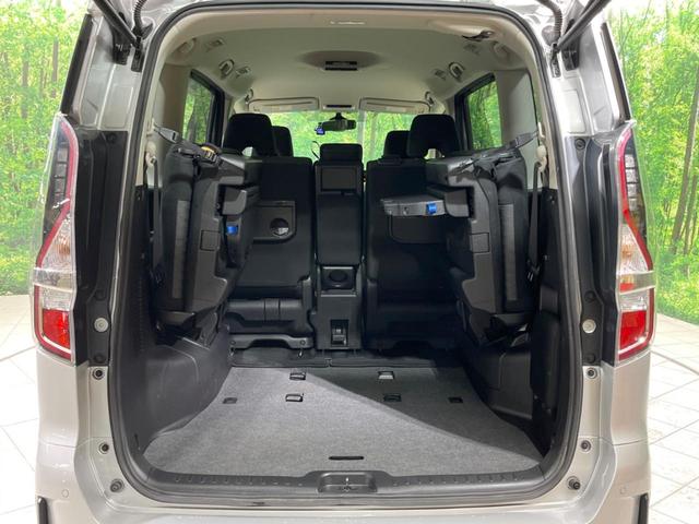 セレナ ハイウェイスターＶ　両側電動ドア　バックカメラ　衝突軽減装置　プロパイロット　禁煙車　ドラレコ　コーナーセンサー　スマートキー　ＬＥＤヘッド　ＥＴＣ　純正１６インチＡＷ　後方車輛検知装置　純正ディスプレイオーディオ（12枚目）