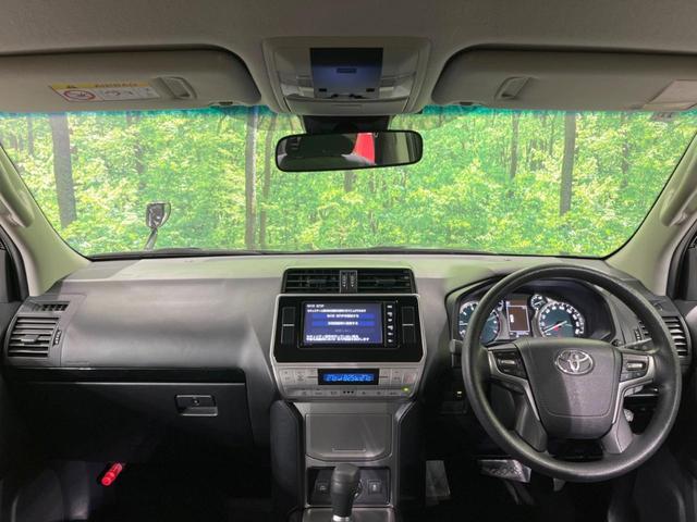 ランドクルーザープラド ＴＸ　４ＷＤ　純正ナビ　バックカメラ　衝突軽減装置　レーダークルーズ　コーナーセンサー　車線逸脱警報　ＬＥＤヘッド＆フォグ　オートハイビーム　バックカメラ　純正１７インチアルミ　ｂｌｕｅｔｏｏｔｈ　禁煙車（2枚目）