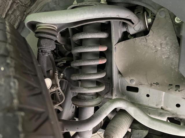 ランドクルーザープラド ＴＸ　４ＷＤ　純正ナビ　バックカメラ　衝突軽減装置　レーダークルーズ　コーナーセンサー　車線逸脱警報　ＬＥＤヘッド＆フォグ　オートハイビーム　バックカメラ　純正１７インチアルミ　ｂｌｕｅｔｏｏｔｈ　禁煙車（21枚目）