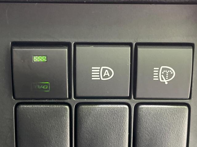 ランドクルーザープラド ＴＸ　４ＷＤ　純正ナビ　バックカメラ　衝突軽減装置　レーダークルーズ　コーナーセンサー　車線逸脱警報　ＬＥＤヘッド＆フォグ　オートハイビーム　バックカメラ　純正１７インチアルミ　ｂｌｕｅｔｏｏｔｈ　禁煙車（26枚目）