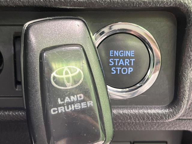 ランドクルーザープラド ＴＸ　４ＷＤ　純正ナビ　バックカメラ　衝突軽減装置　レーダークルーズ　コーナーセンサー　車線逸脱警報　ＬＥＤヘッド＆フォグ　オートハイビーム　バックカメラ　純正１７インチアルミ　ｂｌｕｅｔｏｏｔｈ　禁煙車（32枚目）