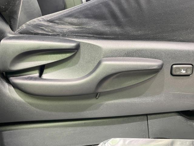ランドクルーザープラド ＴＸ　４ＷＤ　純正ナビ　バックカメラ　衝突軽減装置　レーダークルーズ　コーナーセンサー　車線逸脱警報　ＬＥＤヘッド＆フォグ　オートハイビーム　バックカメラ　純正１７インチアルミ　ｂｌｕｅｔｏｏｔｈ　禁煙車（35枚目）