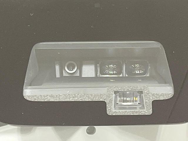 【スズキ　セーフティサポート】走行中に前方の車両等を認識し、衝突しそうな時は警報とブレーキで衝突回避と被害軽減をアシスト。より安全にドライブをお楽しみいただけます。