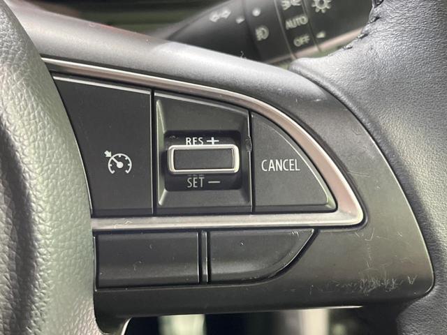【クルーズコントロール】高速道路もラクラク走行。アクセルを離しても一定速度で走行ができ、長距離運転時の負担を軽減！加速・減速も簡単なスイッチ操作で調整できます。