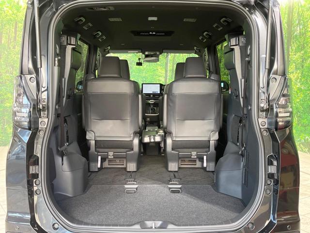 ヴォクシー Ｓ－Ｚ　禁煙車　純正１０型ナビ　両側電動ドア　レーダークルーズ　衝突軽減装置　レーンアシスト　コーナーセンサー　リアオートエアコン　シートヒーター　ドラレコ　ＥＴＣ　ＬＥＤヘッド　オートハイビーム（42枚目）