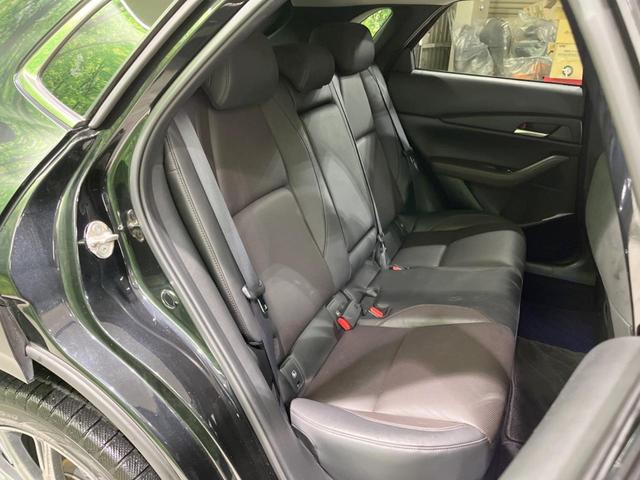 ＣＸ－３０ ２０Ｓ　Ｌパッケージ　８．８型マツダコネクト　全周囲カメラ　衝突軽減装置　電動リアゲート　レーダークルーズ　パワーシート　レザーシート　シートヒーター　ブラインドスポットモニター　ＥＴＣ　ドラレコ　禁煙車　ＣＤ／ＤＶＤ（11枚目）