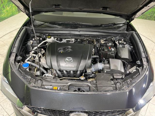 ＣＸ－３０ ２０Ｓ　Ｌパッケージ　８．８型マツダコネクト　全周囲カメラ　衝突軽減装置　電動リアゲート　レーダークルーズ　パワーシート　レザーシート　シートヒーター　ブラインドスポットモニター　ＥＴＣ　ドラレコ　禁煙車　ＣＤ／ＤＶＤ（18枚目）