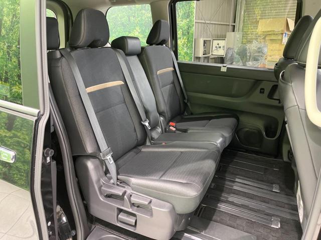 セレナ ハイウェイスターＶ　禁煙車　純正１２．３型ナビ　全周囲カメラ　プロパイロット　衝突軽減装置　両側電動ドア　リアオートエアコン　デジタルインナーミラー　ブラインドスポットモニター　ＥＴＣ２．０　スマートキー（10枚目）