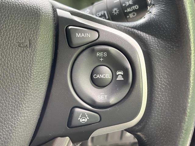 ステップワゴンスパーダ スパーダアドバンスパッケージβ　純正９型ナビ　両側電動ドア　後席モニター　衝突軽減装置　レーダークルーズ　禁煙車　スマートキー　ＬＥＤヘッド　ビルトインＥＴＣ　純正１６インチアルミ　車線逸脱警報　オートライト（8枚目）