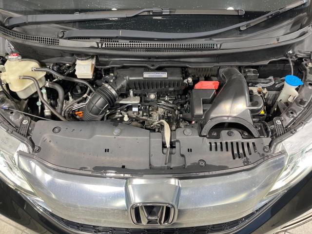 ステップワゴンスパーダ スパーダアドバンスパッケージβ　純正９型ナビ　両側電動ドア　後席モニター　衝突軽減装置　レーダークルーズ　禁煙車　スマートキー　ＬＥＤヘッド　ビルトインＥＴＣ　純正１６インチアルミ　車線逸脱警報　オートライト（22枚目）