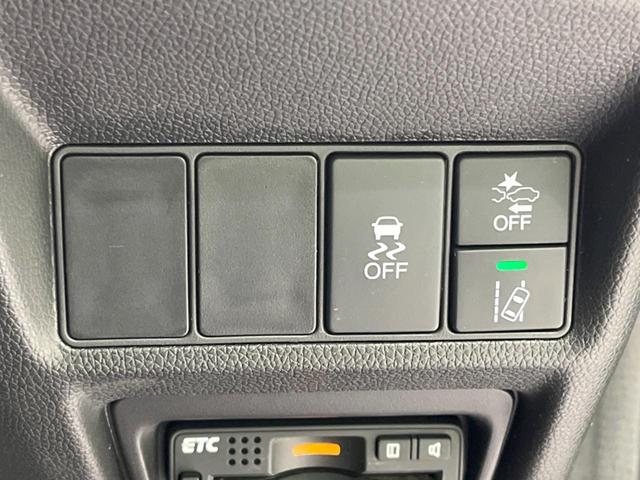 ステップワゴンスパーダ スパーダアドバンスパッケージβ　純正９型ナビ　両側電動ドア　後席モニター　衝突軽減装置　レーダークルーズ　禁煙車　スマートキー　ＬＥＤヘッド　ビルトインＥＴＣ　純正１６インチアルミ　車線逸脱警報　オートライト（32枚目）