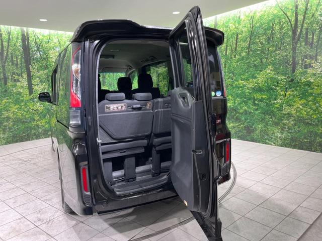 ステップワゴンスパーダ スパーダアドバンスパッケージβ　純正９型ナビ　両側電動ドア　後席モニター　衝突軽減装置　レーダークルーズ　禁煙車　スマートキー　ＬＥＤヘッド　ビルトインＥＴＣ　純正１６インチアルミ　車線逸脱警報　オートライト（52枚目）