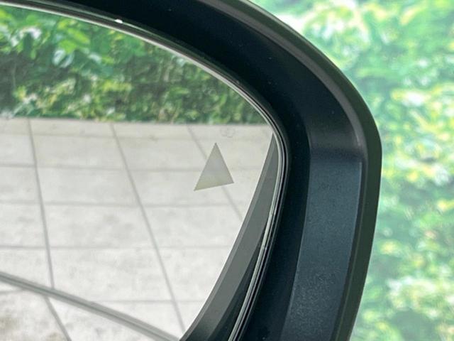 ノート Ｘ　禁煙車　純正９型ナビ　衝突軽減装置　全周囲カメラ　ブラインドスポットモニター　デジタルミラー　ＥＴＣ２．０　ドラレコ　置くだけ充電　コーナーセンサー　オートハイビーム　レーンキープ　スマートキー（5枚目）