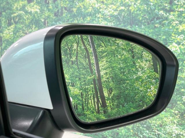 ノート Ｘ　禁煙車　純正９型ナビ　衝突軽減装置　全周囲カメラ　ブラインドスポットモニター　デジタルミラー　ＥＴＣ２．０　ドラレコ　置くだけ充電　コーナーセンサー　オートハイビーム　レーンキープ　スマートキー（29枚目）