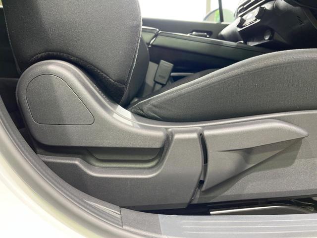 ノート Ｘ　禁煙車　純正９型ナビ　衝突軽減装置　全周囲カメラ　ブラインドスポットモニター　デジタルミラー　ＥＴＣ２．０　ドラレコ　置くだけ充電　コーナーセンサー　オートハイビーム　レーンキープ　スマートキー（52枚目）