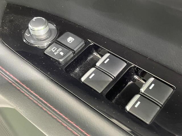 ＣＸ－５ ＸＤ　スポーツアピアランス　禁煙車　純正１０．２５型ナビ　全周囲カメラ　ＢＯＳＥサウンド　衝突軽減装置　レーダークルーズ　電動リアゲート　全席シートヒーター　コーナーセンサー　ステアリングヒーター　スマートキー（29枚目）