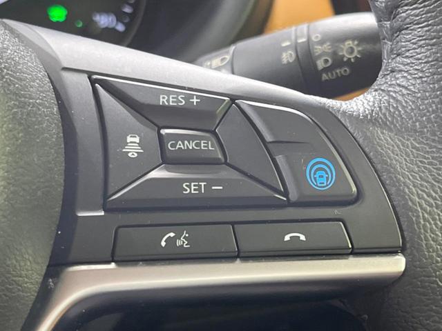 キックス X ツートーンインテリアエディション 禁煙車 純正9型ナビ 全周囲カメラ 衝突軽減装置 プロパイロット 前席シートヒーター デジタルインナーミラー LEDヘッド ETC ドラレコ 電動パーキング ステアリングヒーター 合皮シート(6枚目)