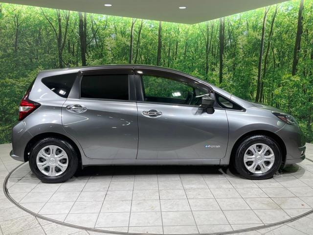 ノート ｅ－パワー　Ｘ　純正ＳＤナビ　全周囲カメラ　衝突軽減装置　デジタルインナーミラー　ＥＴＣ　ドラレコ　スマートキー　横滑り防止装置　車線逸脱警報　クリアランスソナー　オートライト　電動格納ミラー　バニティミラー（28枚目）