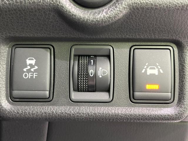 ノート ｅ－パワー　Ｘ　純正ＳＤナビ　全周囲カメラ　衝突軽減装置　デジタルインナーミラー　ＥＴＣ　ドラレコ　スマートキー　横滑り防止装置　車線逸脱警報　クリアランスソナー　オートライト　電動格納ミラー　バニティミラー（36枚目）