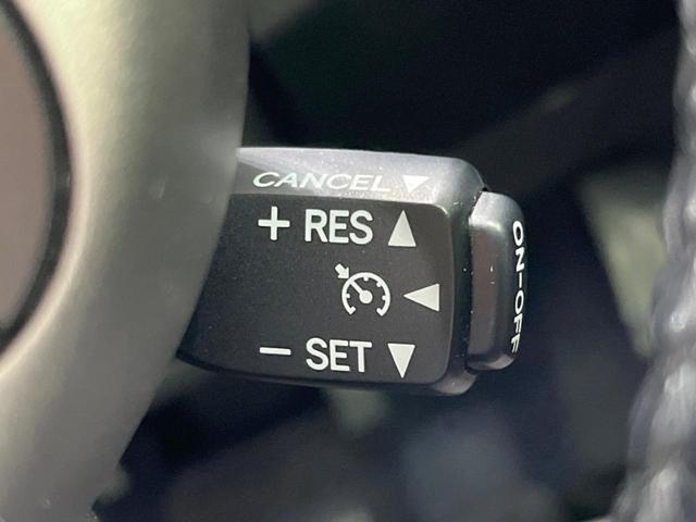 �y�N���[�Y�R���g���[���z�������H�����N���N���s�B�A�N�Z���𗣂��Ă���葬�x�ő��s���ł��A�������^�]���̕��S���y���I�����E�������ȒP�ȃX�C�b�`����Œ����ł��܂��B