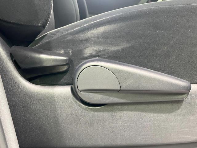 ヴェルファイア 2.4Z 禁煙車 純正ナビ 両側電動ドア リアオートエアコン オートライト&HIDヘッド バックカメラ 純正18インチアルミ スマートキー ETC Bluetooth再生 電動格納ミラー(31枚目)