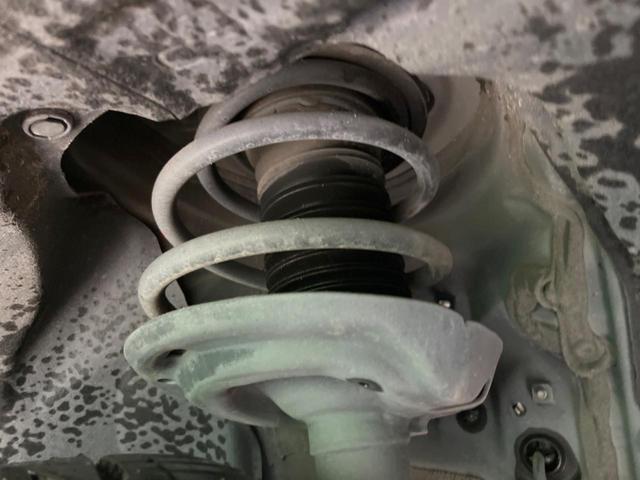 ハリアー Ｚ　レザーパッケージ　禁煙車　純正１２．３型ディスプレイオーディオ　ＪＢＬサウンド　全周囲カメラ　衝突軽減装置　レーダークルーズ　電動リアゲート　本革シート　パワーシート　前席シートエアコン　デジタルインナーミラー　ＥＴＣ（21枚目）