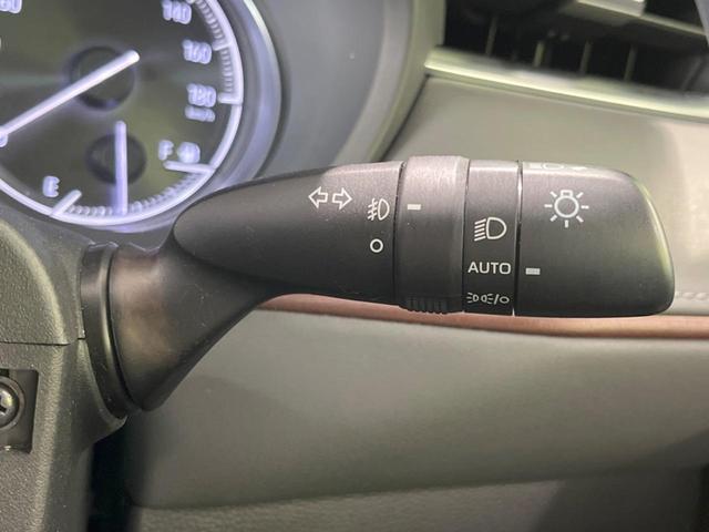 ハリアー Ｚ　レザーパッケージ　禁煙車　純正１２．３型ディスプレイオーディオ　ＪＢＬサウンド　全周囲カメラ　衝突軽減装置　レーダークルーズ　電動リアゲート　本革シート　パワーシート　前席シートエアコン　デジタルインナーミラー　ＥＴＣ（50枚目）