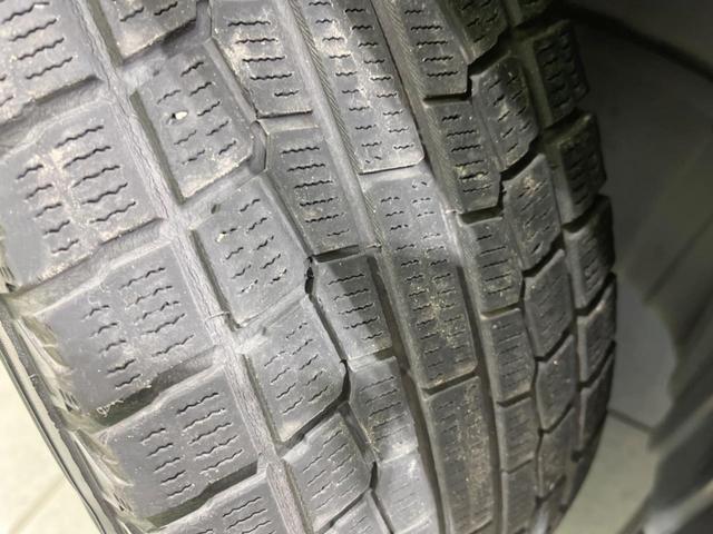 ノア Ｓｉ　ダブルバイビーＩＩ　禁煙車　両側電動ドア　純正９型ナビ　後席モニター　バックカメラ　衝突軽減装置　ハーフレザーシート　クルコン　リアオートエアコン　コーナーセンサー　オートハイビーム　純正１６インチアルミ　ＥＴＣ２．０（32枚目）