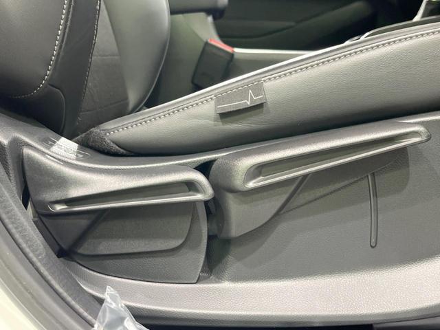 ヴェゼル ｅ：ＨＥＶ　Ｚ　禁煙車　純正９型ナビ　全周囲カメラ　衝突軽減装置　レーダークルーズ　電動リアゲート　シートヒーター　ブラインドスポットモニター　ハーフレザーシート　ＬＥＤヘッド　純正１８インチアルミ　ＥＴＣ２．０（44枚目）