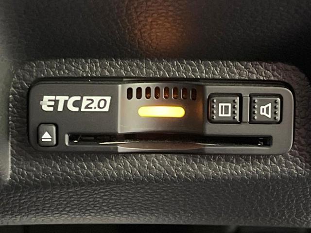 ヴェゼル ｅ：ＨＥＶ　Ｚ　禁煙車　純正９型ナビ　全周囲カメラ　衝突軽減装置　レーダークルーズ　電動リアゲート　シートヒーター　ブラインドスポットモニター　ハーフレザーシート　ＬＥＤヘッド　純正１８インチアルミ　ＥＴＣ２．０（45枚目）