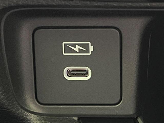 ヴェゼル ｅ：ＨＥＶ　Ｚ　禁煙車　純正９型ナビ　全周囲カメラ　衝突軽減装置　レーダークルーズ　電動リアゲート　シートヒーター　ブラインドスポットモニター　ハーフレザーシート　ＬＥＤヘッド　純正１８インチアルミ　ＥＴＣ２．０（58枚目）