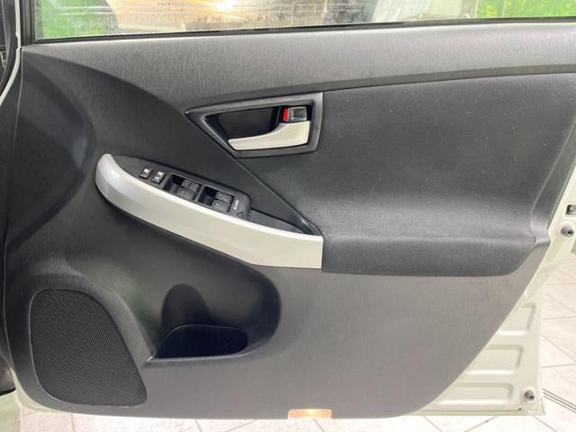 プリウス Ｓ　純正ＳＤナビ　バックカメラ　禁煙車　ドラレコ　ＨＩＤヘッド＆オートライト　ビルトインＥＴＣ　純正１５インチアルミ　オートエアコン　Ｂｌｕｅｔｏｏｔｈ　ＣＤ　ＤＶＤ再生　フルセグ（47枚目）