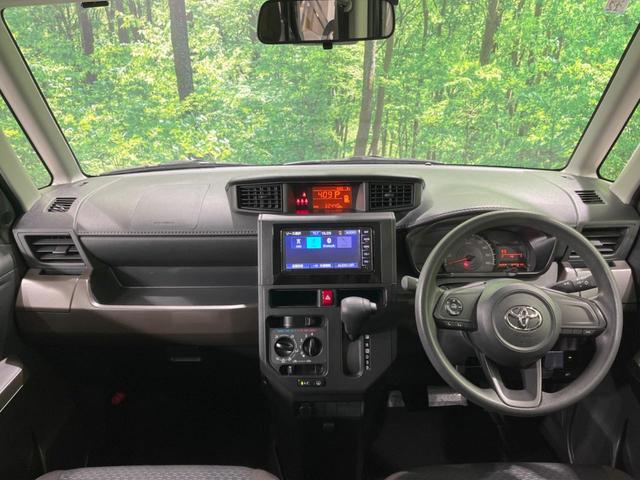 ルーミー Ｘ　電動スライドドア　純正ＳＤナビ　バックカメラ　衝突軽減装置　禁煙車　コーナーセンサー　スマートキー　ビルトインＥＴＣ　オートライト＆オートハイビーム　車線逸脱警報　横滑り防止装置（2枚目）