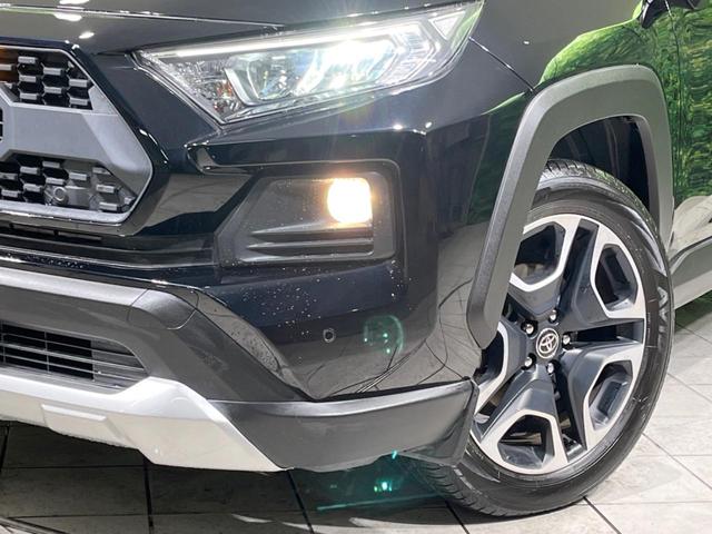 ＲＡＶ４ アドベンチャー　４ＷＤ　サンルーフ　純正９型ディスプレイオーディオ　全周囲カメラ　衝突被害軽減システム　レーダークルーズ　禁煙車　パワーシート　コーナーセンサー　ＬＥＤヘッド　ブラインドスポットモニター　ＥＴＣ（12枚目）