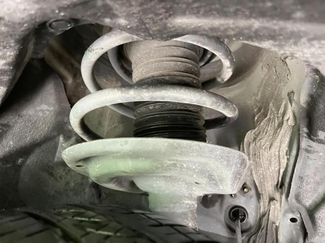 ＲＡＶ４ アドベンチャー　４ＷＤ　サンルーフ　純正９型ディスプレイオーディオ　全周囲カメラ　衝突被害軽減システム　レーダークルーズ　禁煙車　パワーシート　コーナーセンサー　ＬＥＤヘッド　ブラインドスポットモニター　ＥＴＣ（20枚目）