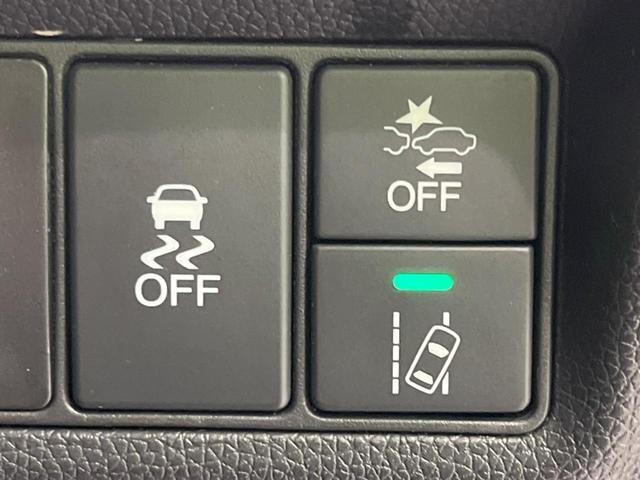 ステップワゴンスパーダ スパーダ　ホンダセンシング　禁煙車　ＳＤナビ　リアモニター　衝突軽減装置　レーダークルーズ　両側電動ドア　パドルシフト　バックカメラ　オートライト＆ＬＥＤヘッド　オートエアコン　スマートキー　ＥＴＣ　ドラレコ　Ｂｌｕｅｔｏｏｔｈ（7枚目）