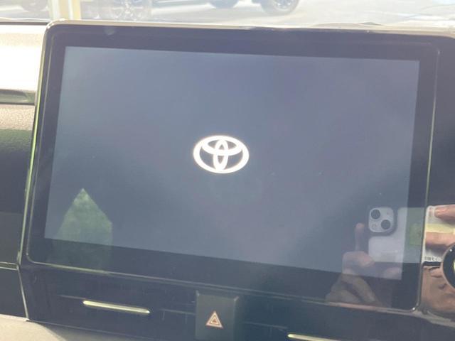 ノア Ｓ－Ｇ　禁煙車　純正１０．５型ディスプレイオーディオ　衝突軽減装置　レーダークルーズ　電動スライドドア　バックカメラ　リアオートエアコン　電動パーキング　スマートキー　ドラレコ　ＥＴＣ２．０（3枚目）