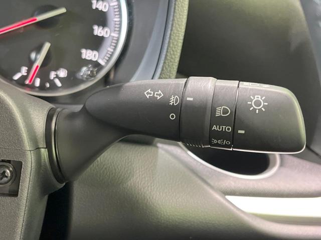 ノア Ｓ－Ｇ　禁煙車　純正１０．５型ディスプレイオーディオ　衝突軽減装置　レーダークルーズ　電動スライドドア　バックカメラ　リアオートエアコン　電動パーキング　スマートキー　ドラレコ　ＥＴＣ２．０（35枚目）