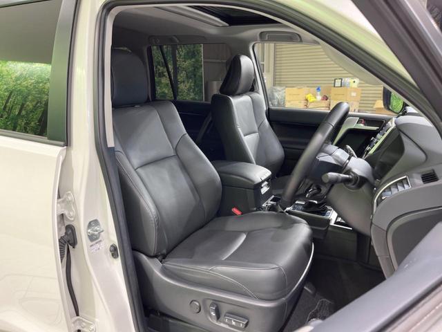 ランドクルーザープラド ＴＸ　Ｌパッケージ　マットブラックエディション　４ＷＤ　サンルーフ　７人乗り　メーカー９型ナビ　ルーフレール　全周囲カメラ　衝突軽減装置　レーダークルーズ　シートベンチレーション　黒革シート　デジタルインナーミラー　スマートキー　ＥＴＣ（10枚目）