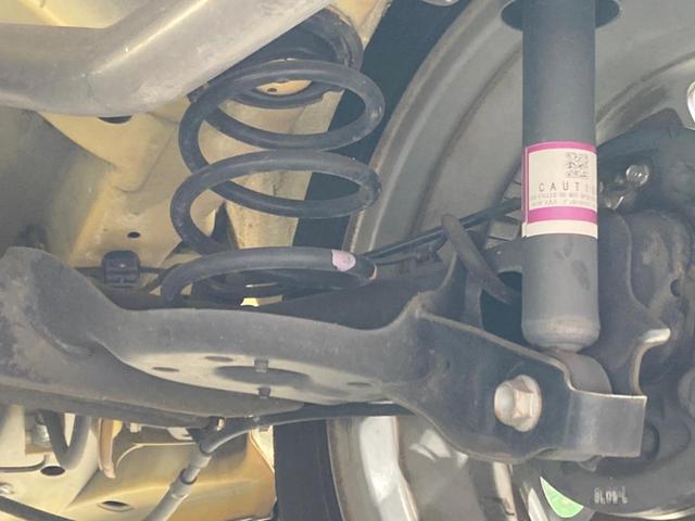 スペーシアギア ハイブリッドＸＺ　禁煙車　ＳＤナビ　全周囲カメラ　両側電動ドア　衝突軽減装置　コーナーセンサー　シートヒーター　レーンアシスト　横滑り防止　スマートキー　ＥＴＣ　アイドリングストップ　Ｂｌｕｅｔｏｏｔｈ再生（21枚目）