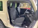 ジムニー ＸＣ　禁煙車　４ＷＤ　ターボ　衝突軽減装置　コーナーセンサー　クルコン　オートハイビーム＆ＬＥＤヘッド　車線逸脱警報　オートエアコン　純正１６インチアルミ　スマートキー　アイドリングストップ（8枚目）
