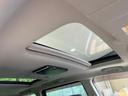【サンルーフ】開放感たっぷりの希少装備、サンルーフが装着されています!車内に明かりを取り入れたり景色を楽しむ以外にも、車内の空気も簡単に換気できて快適です!